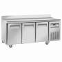 Table frigorifique ventilée 3 portes GN 1/1 avec dosseret sur roues 2 avec freins